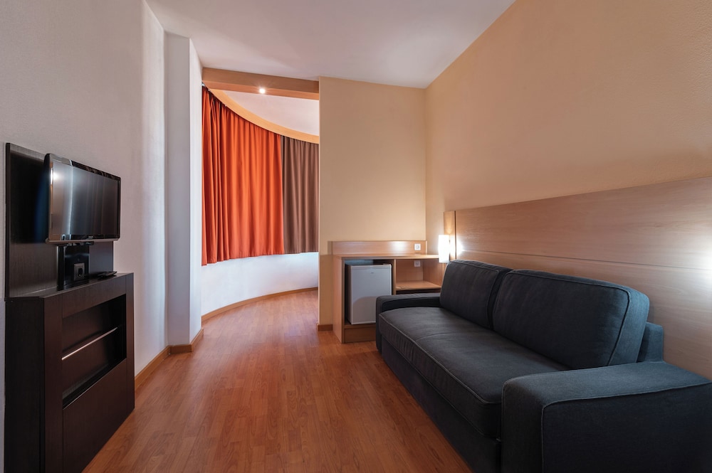 Ibis Astana Hotel 38/57