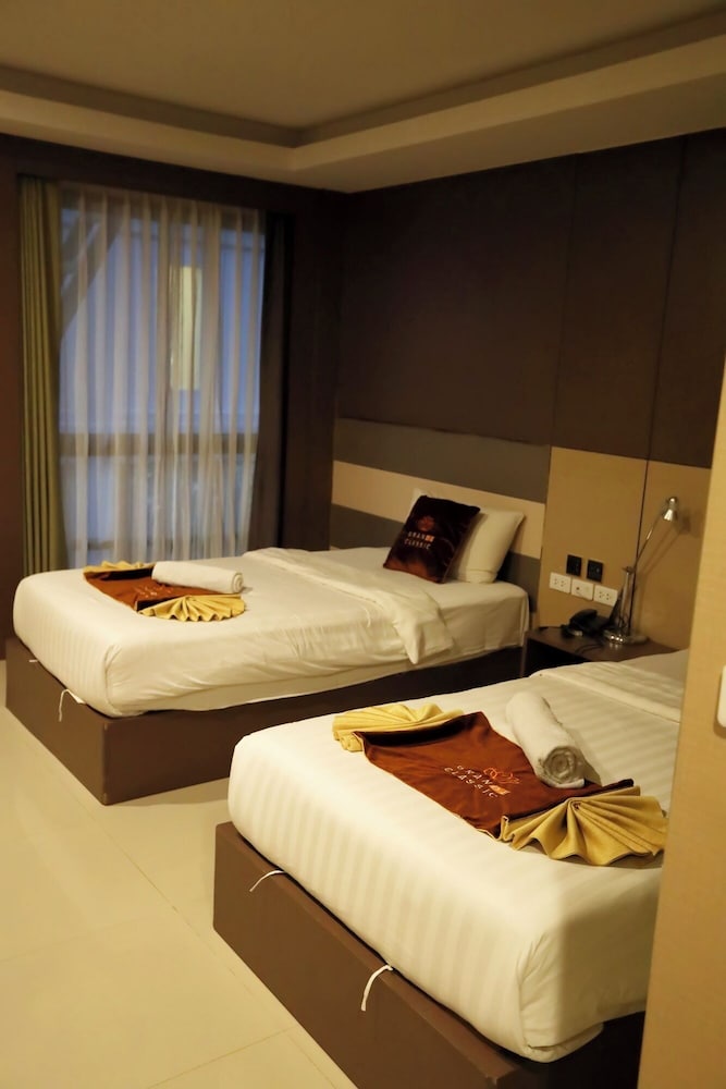 Grande Classic Pattaya 12/50