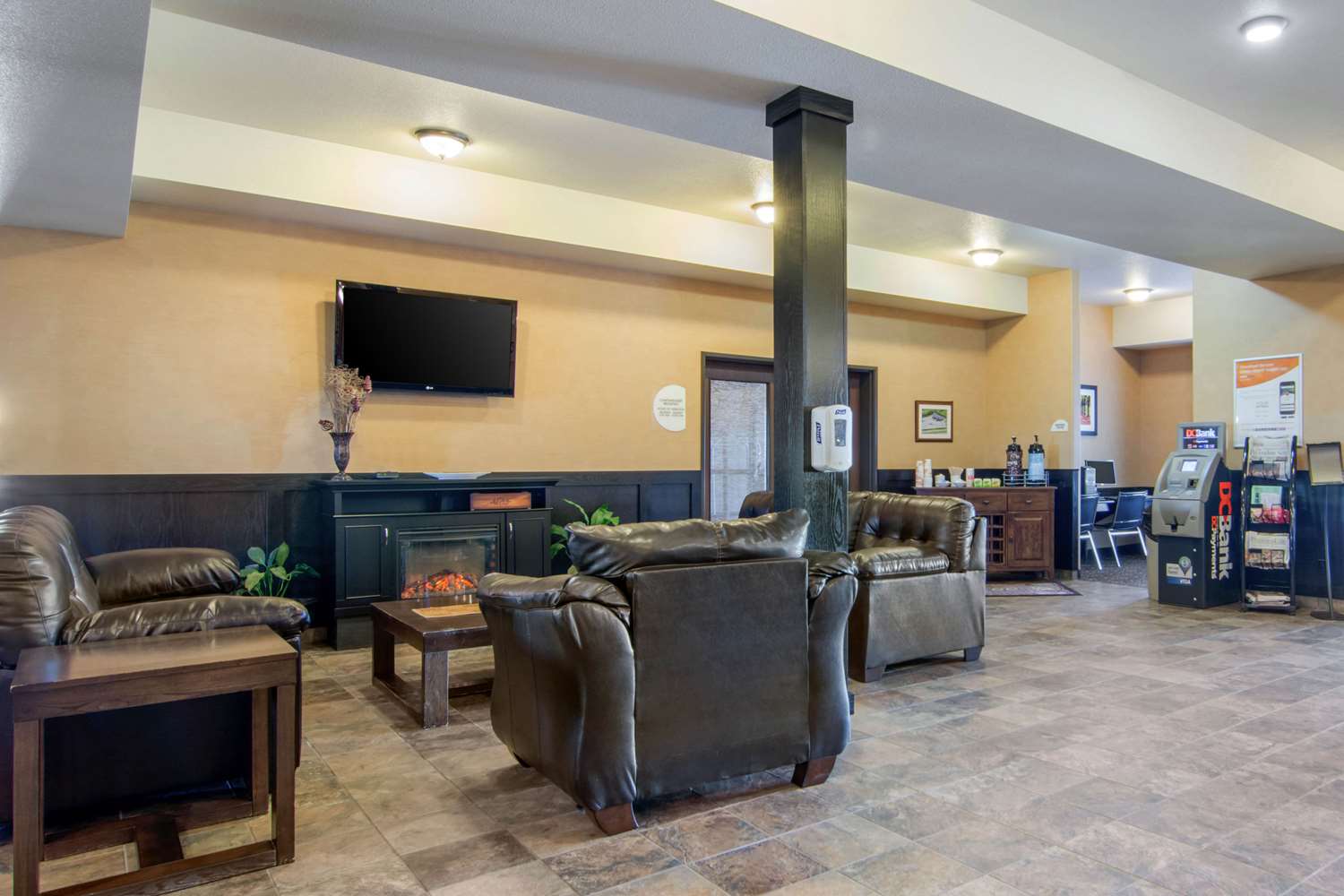 Comfort Inn & Suites Virden MB 11/13