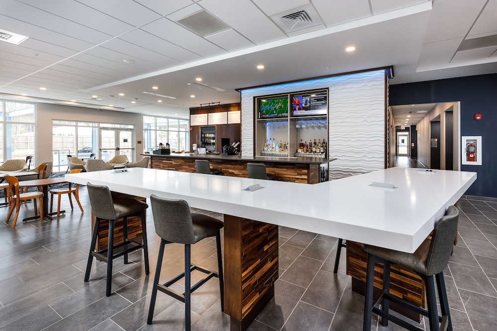 Courtyard by Marriott Pensacola West 36/44