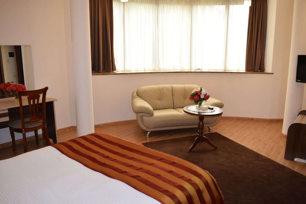 Artsakh Hotel 26/37