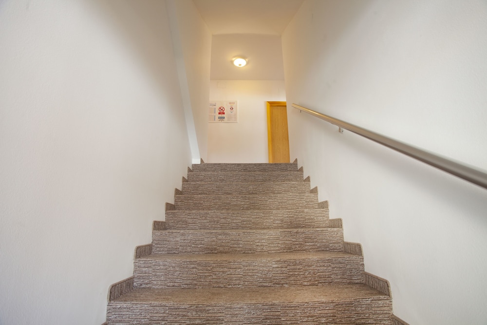 London Rooms Zagreb Airport 40/48