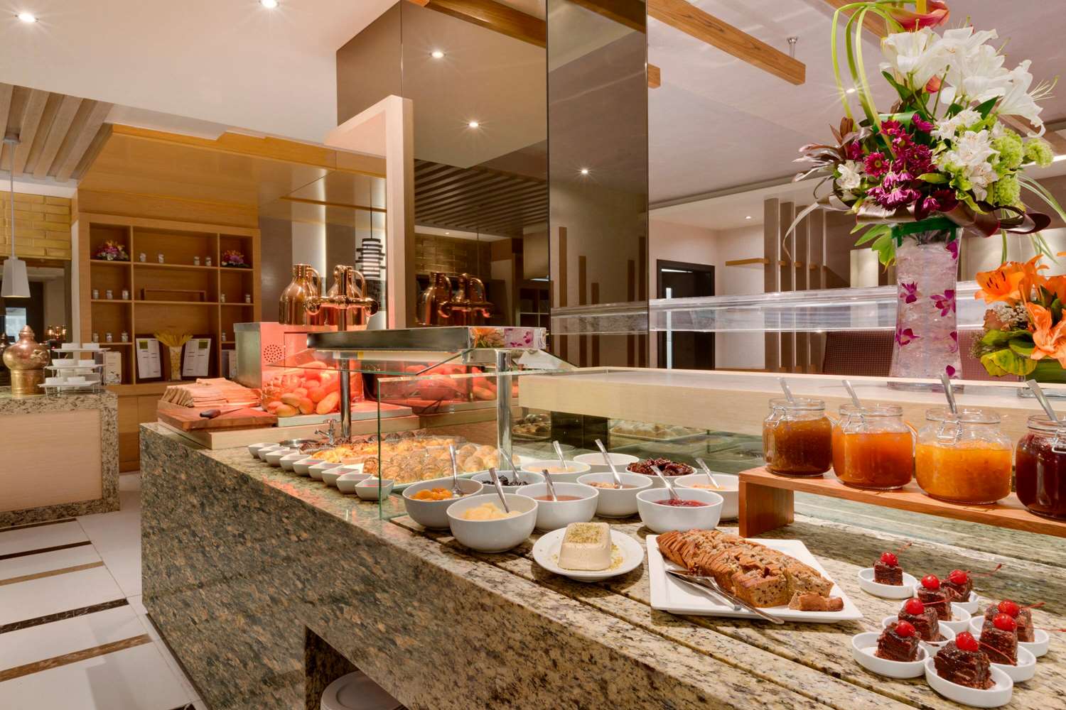 Ramada Hotel & Suites by Wyndham Amwaj Islands Manama 45/61