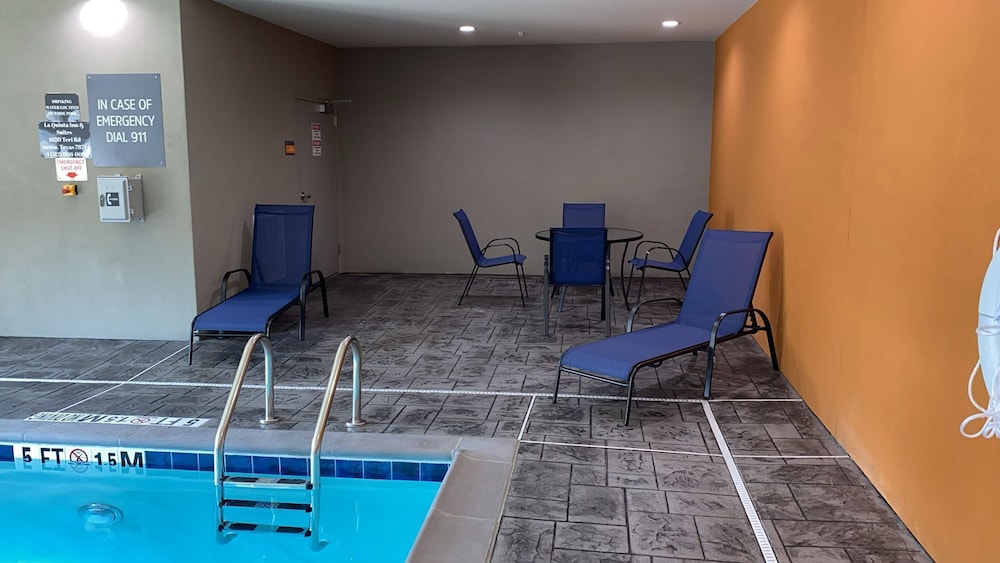 La Quinta Inn & Suites by Wyndham Austin South 41/53
