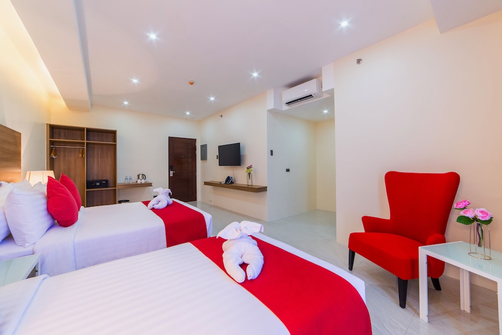 Eastland Hotel and Residences 16/39