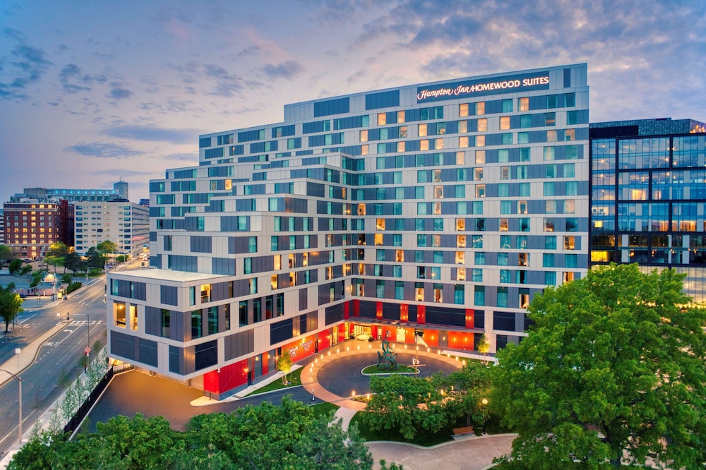 Hampton Inn Boston Seaport District in BOSTON - MA