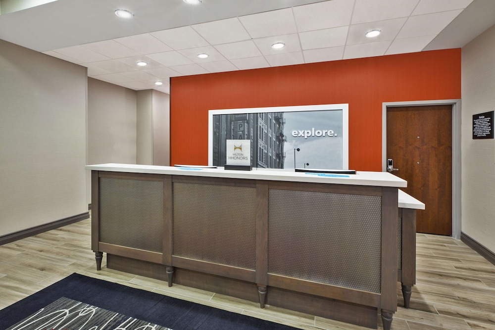 Lobby at Hampton Inn by Hilton Detroit Dearborn, DEARBORN - MI