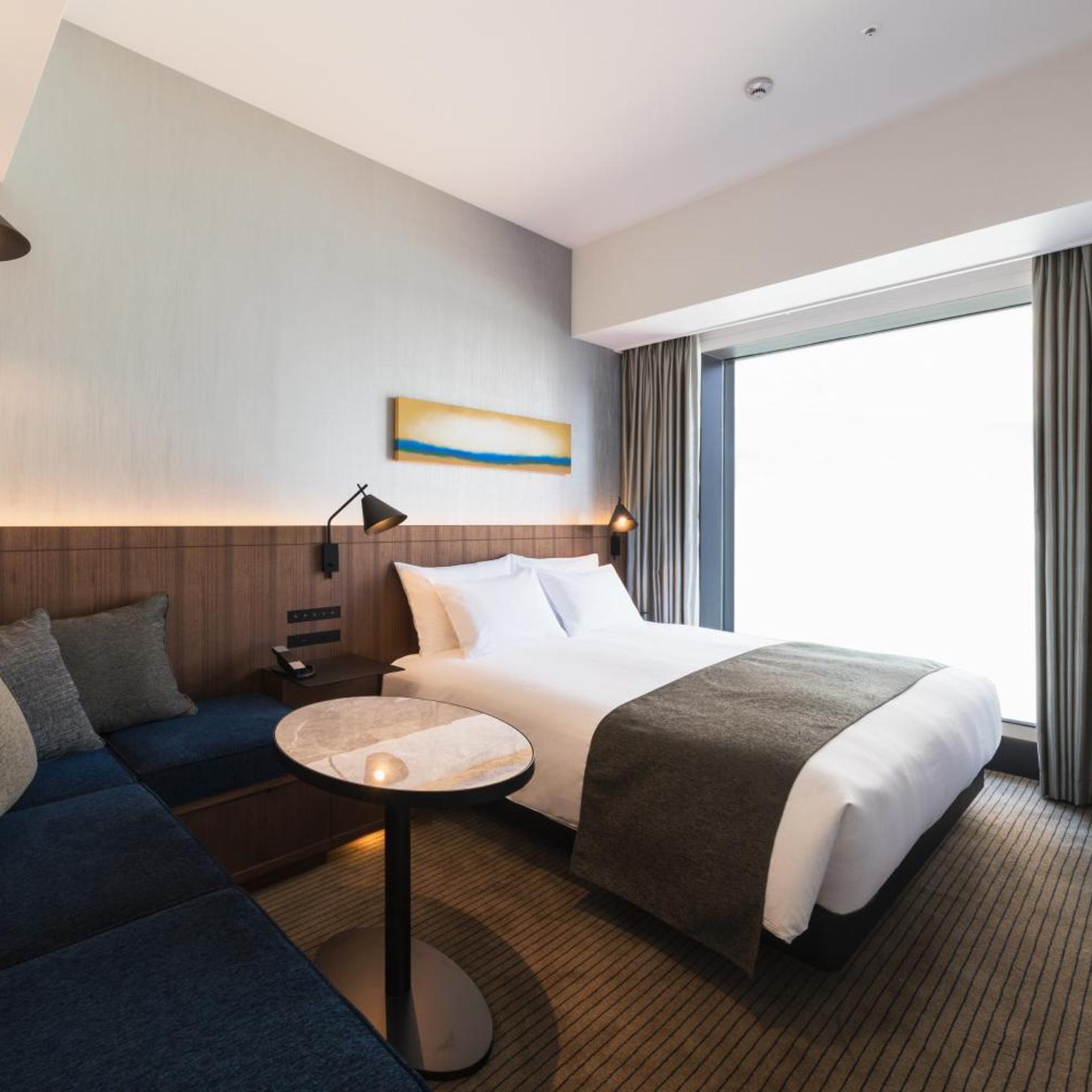 Urban, Queen Bed