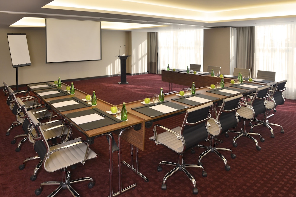 Swiss-Belhotel Seef 51/57