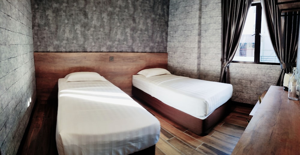 Cube Bed Station - Hostel 8/50