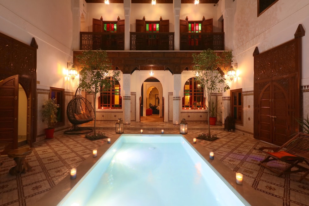 Riad Ysalis 33/50