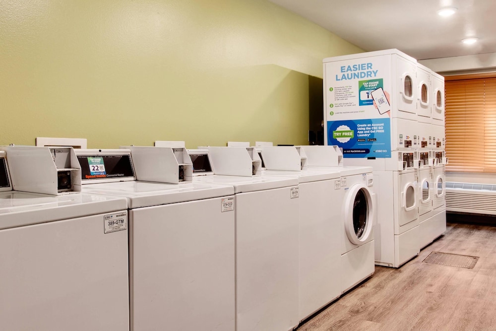 WoodSpring Suites Conroe 23/32