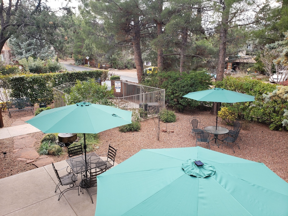 Baby Quail Inn 42/68