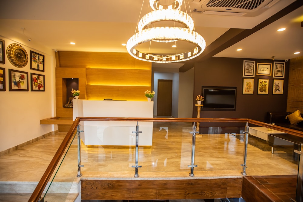 Hotel Paramos Inn 4/32