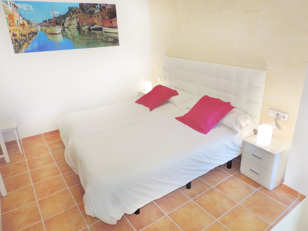 Marblau Hostal 9/50