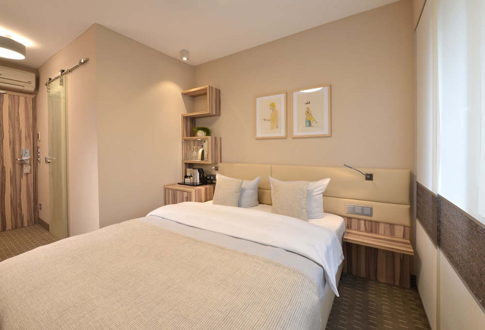 Parkhotel Oberhausen 16/52