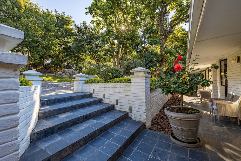 Sheppard Boutique Guesthouse 7/50