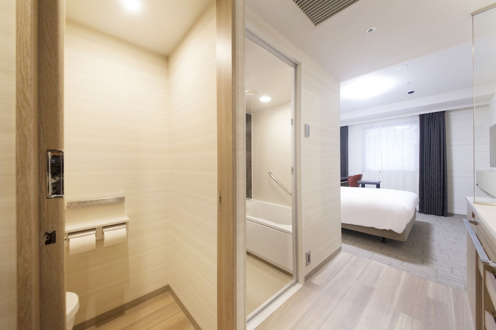 Richmond Hotel Yokohama Ekimae 26/36
