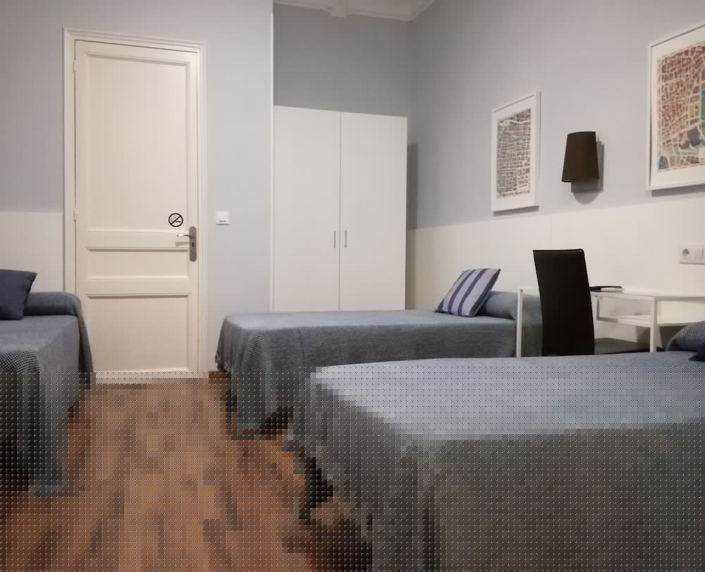 Hostal Lesseps 27/60