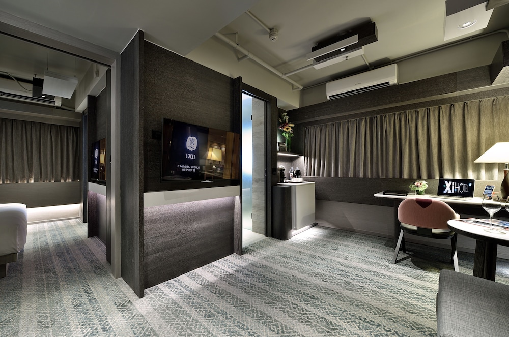 Xi Hotel Hong Kong 11/50