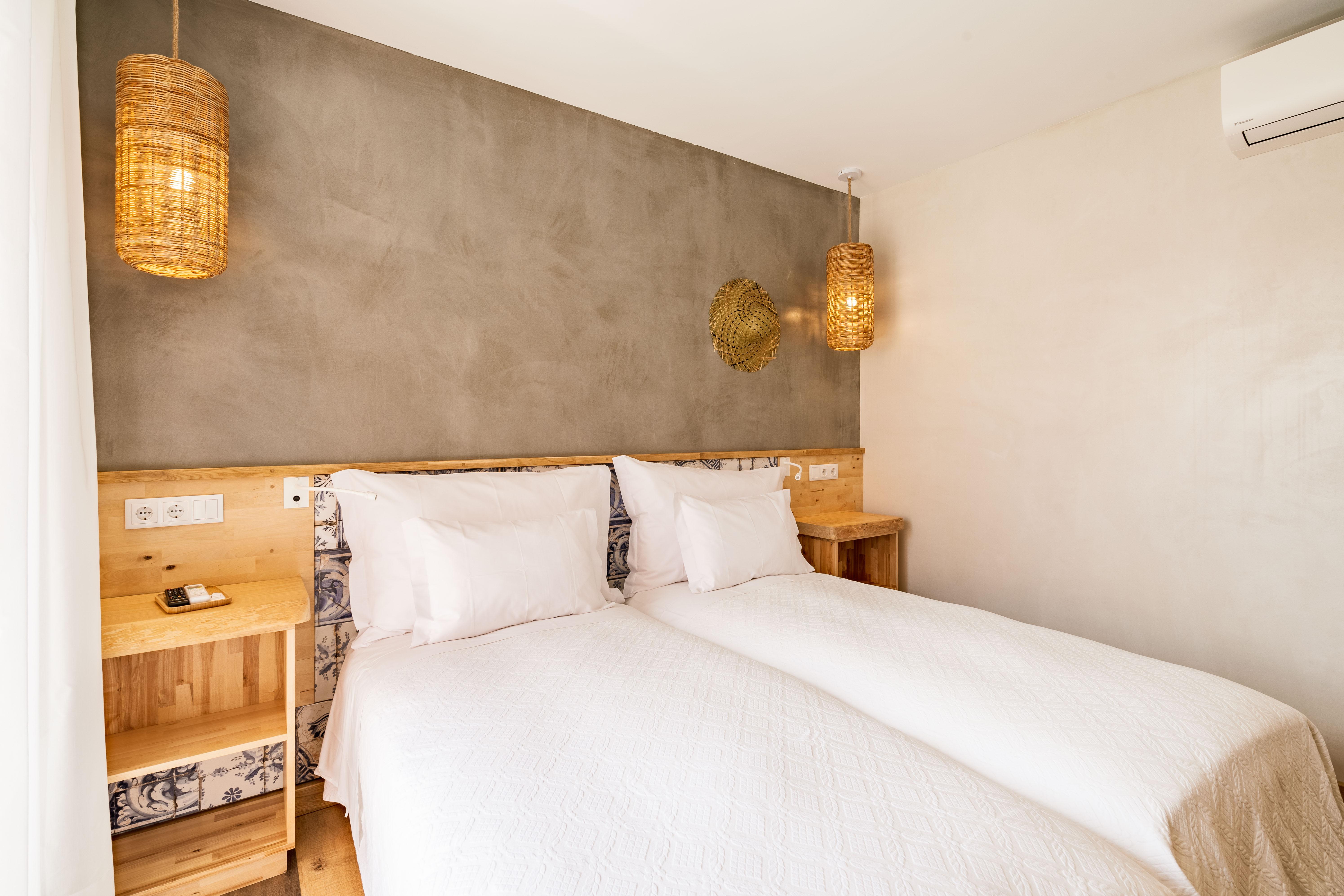 Standard, Twin Beds, City View, Balcony or Terrace