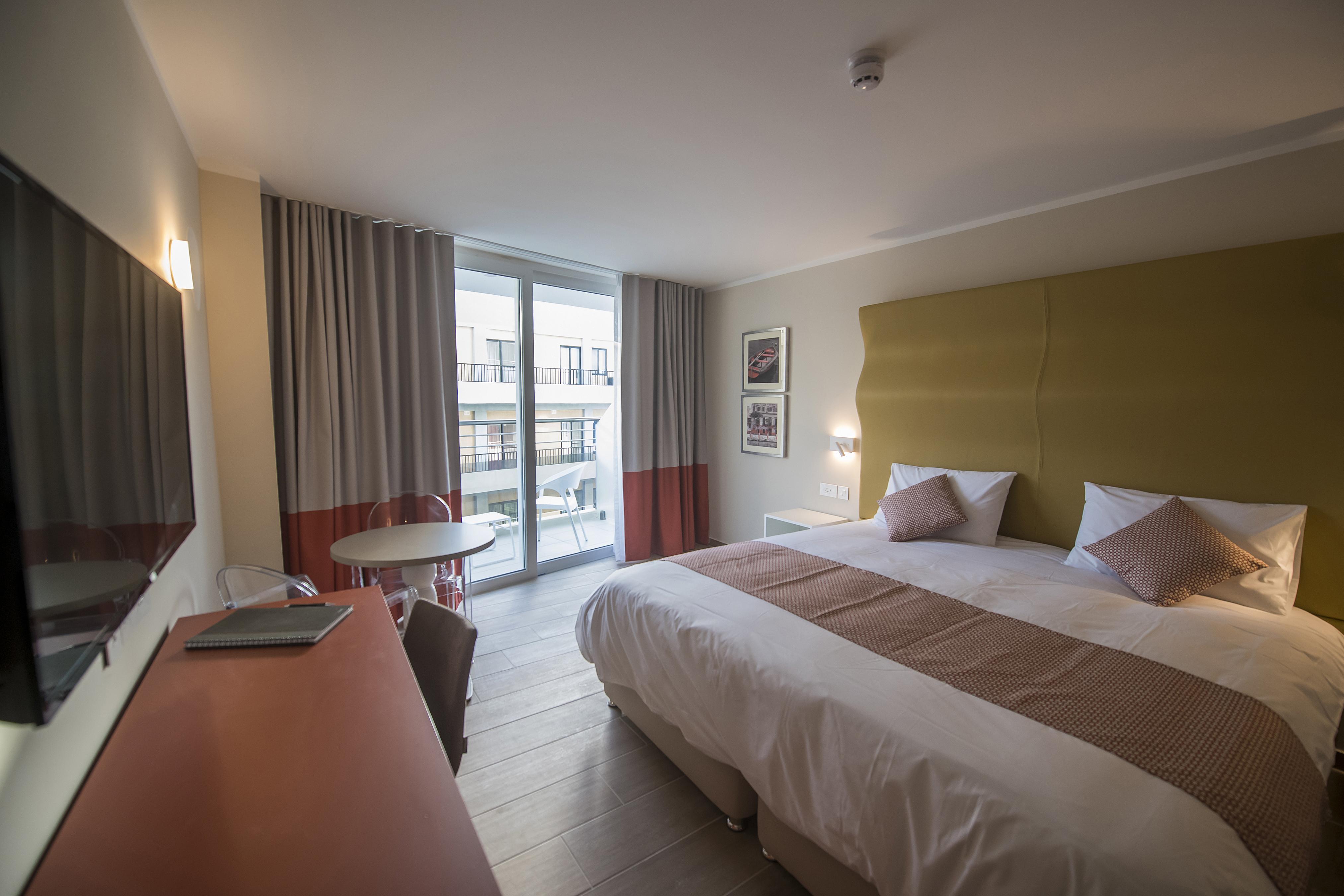 Standard Room Lateral Sea View Balcony