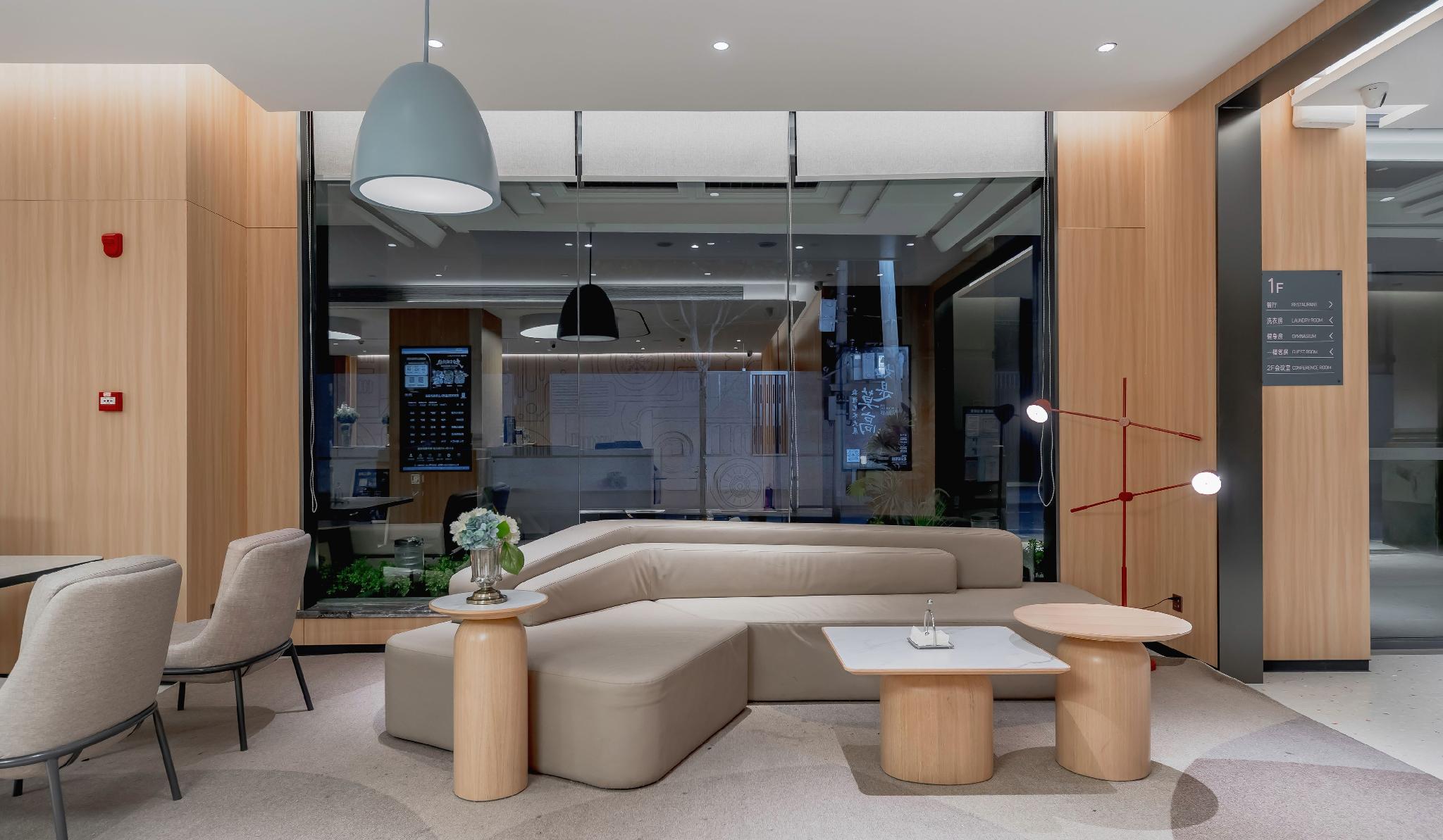 Home Inn Selected (Shanghai Raffles, North Bund) 12/42