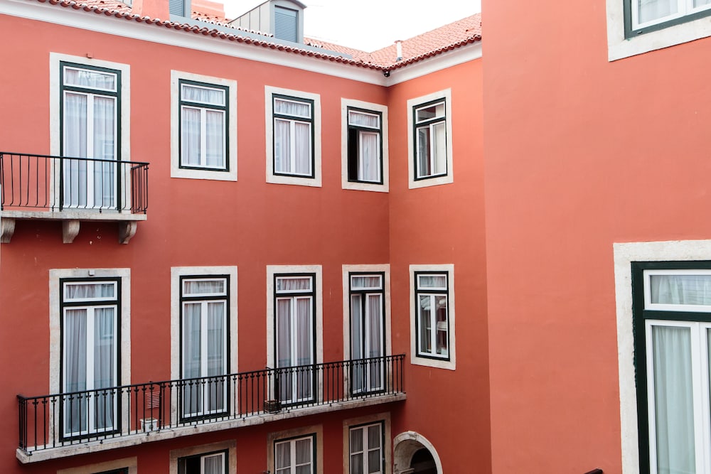 Dear Lisbon - Gallery House 2/53