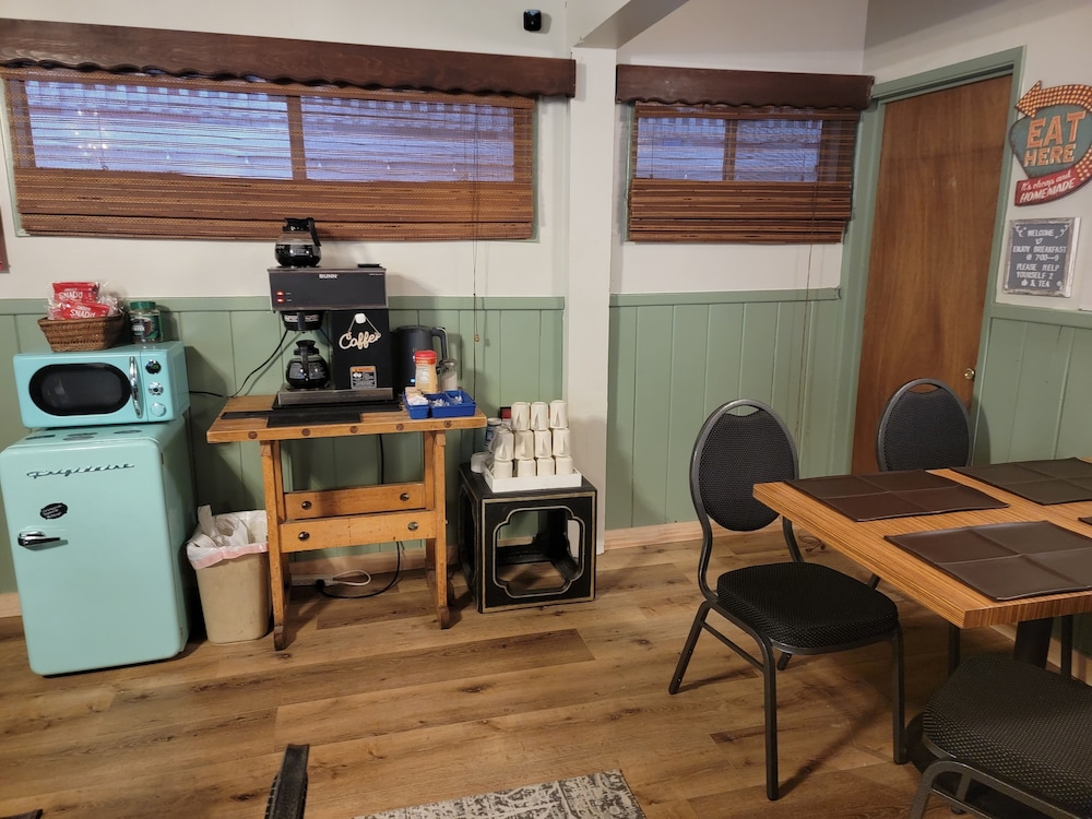 Cinnamon Bear Inn 63/80