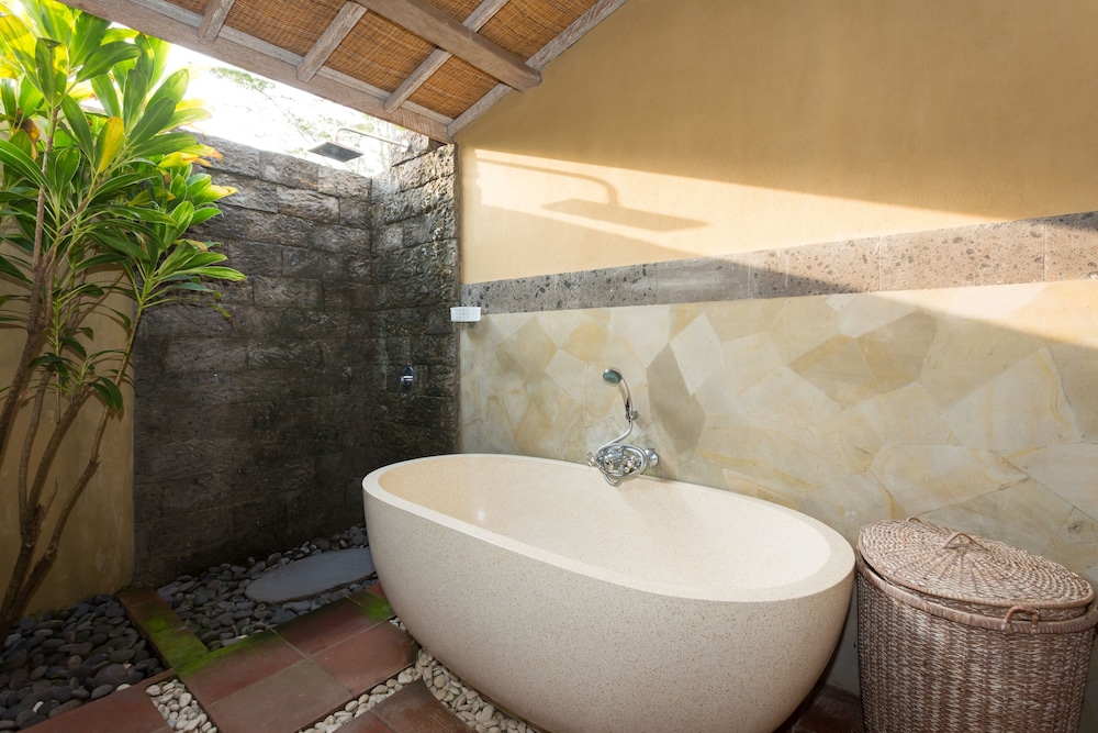 Ubud Art Resort (ex Uma D Mas Villa) 44/48