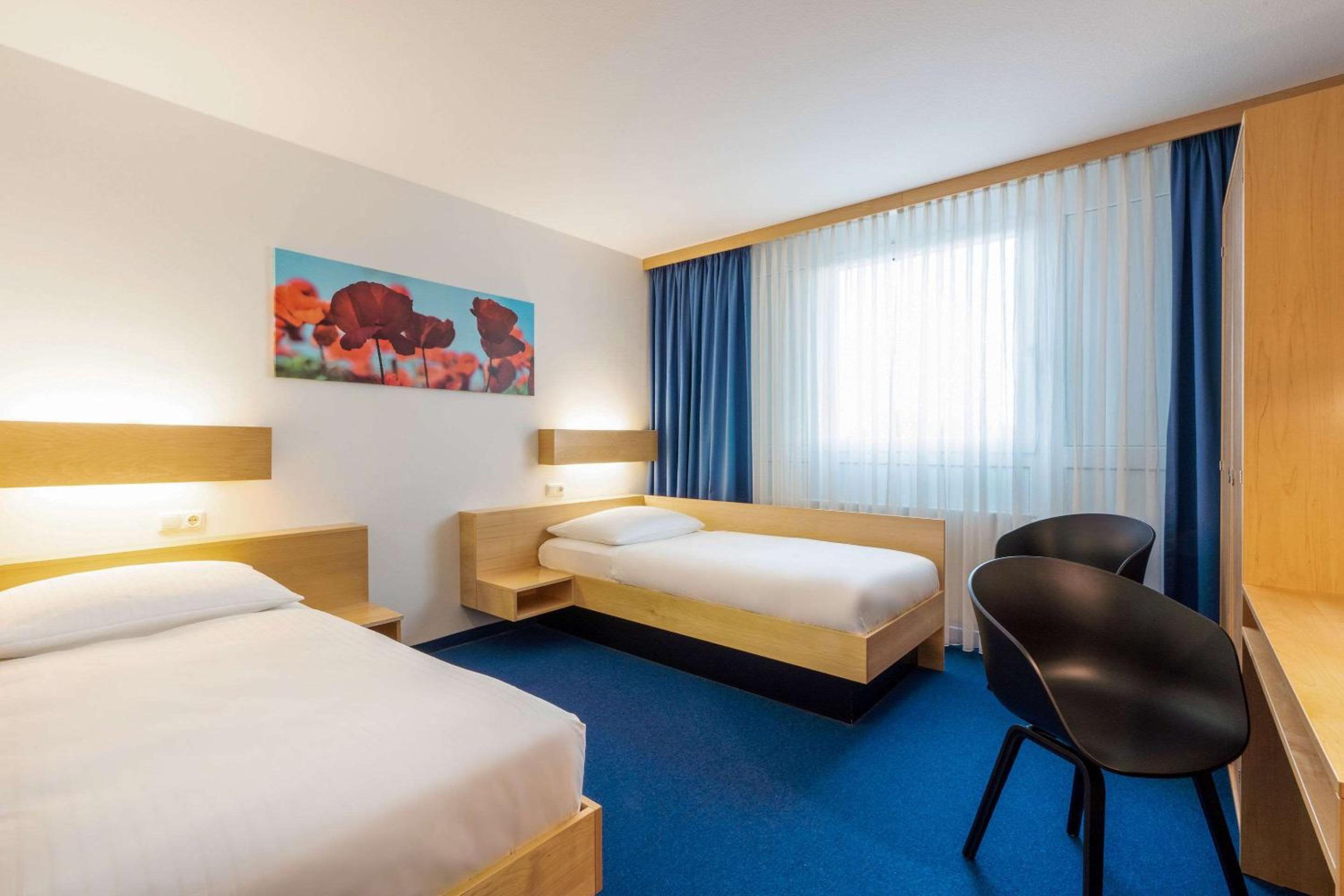 Standard, Twin Beds