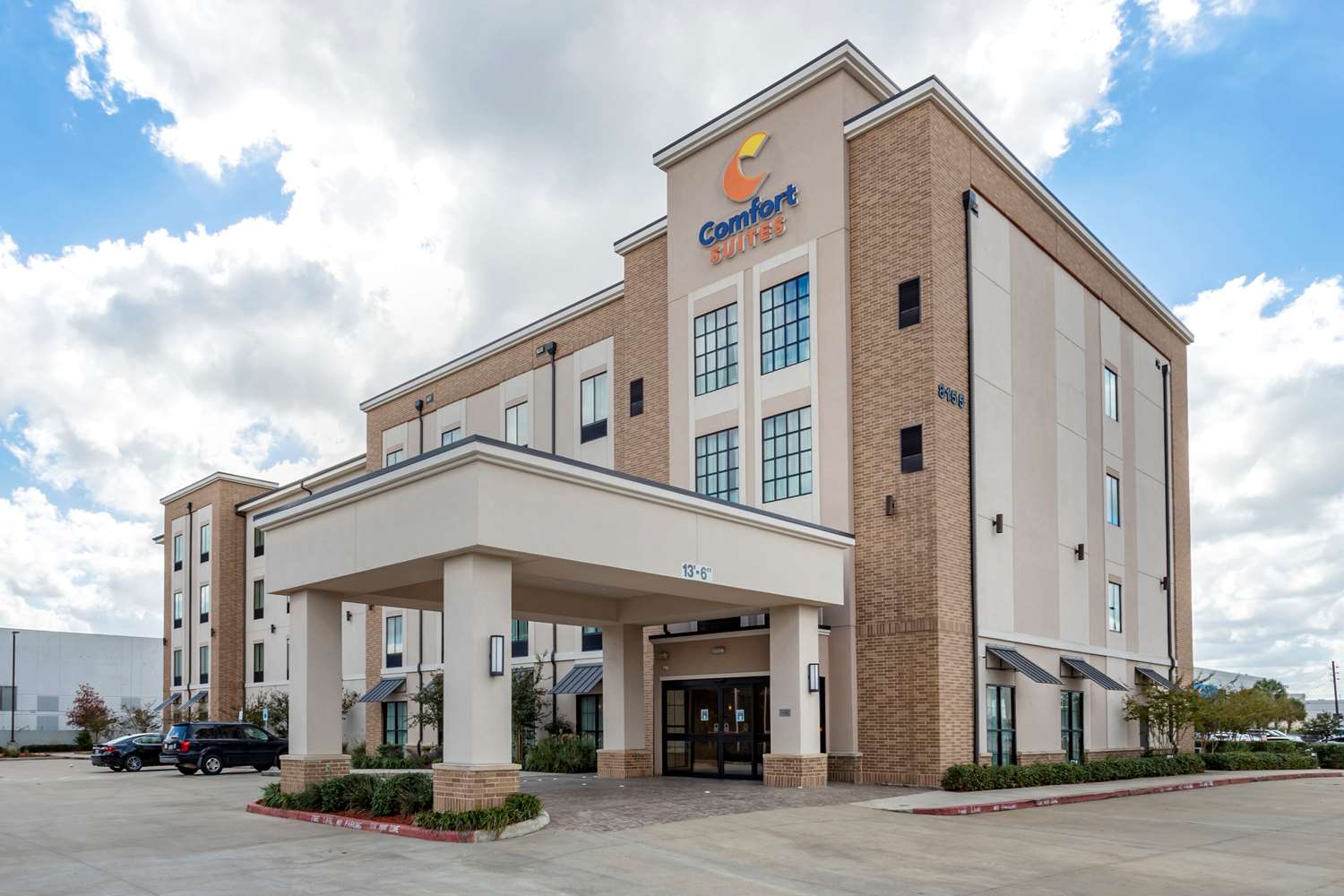 Comfort Suites Near Sam Houston Race Park 4/6