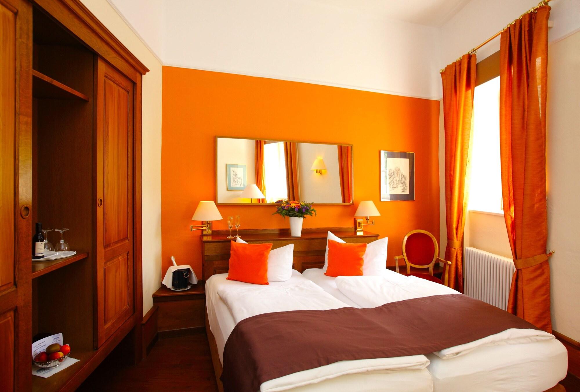 Hotel Domhof 13/50