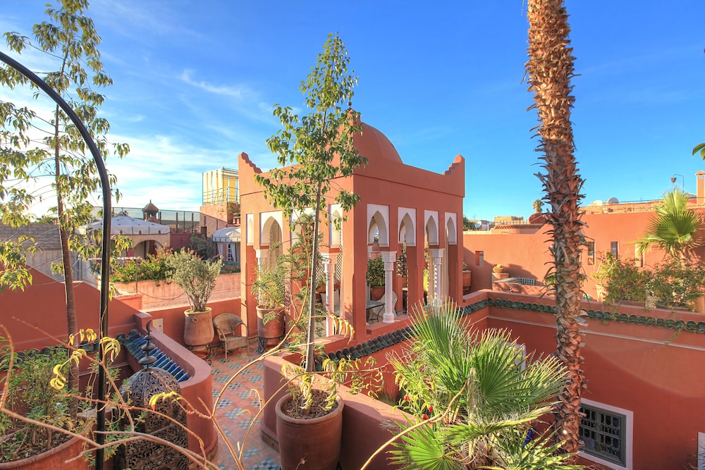 Riad Kaiss By Anika 61/70