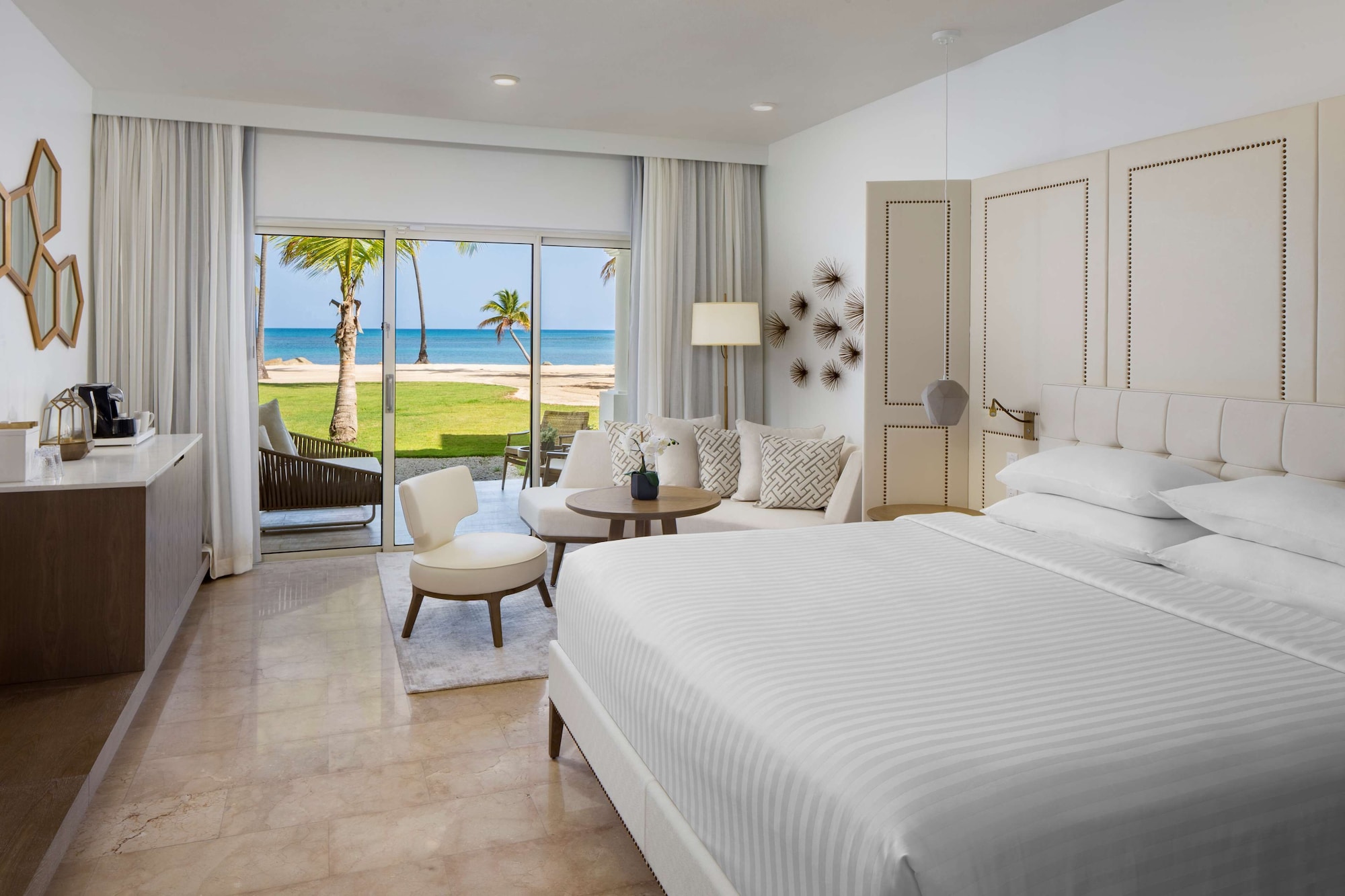 Deluxe, King Bed, Ocean Front