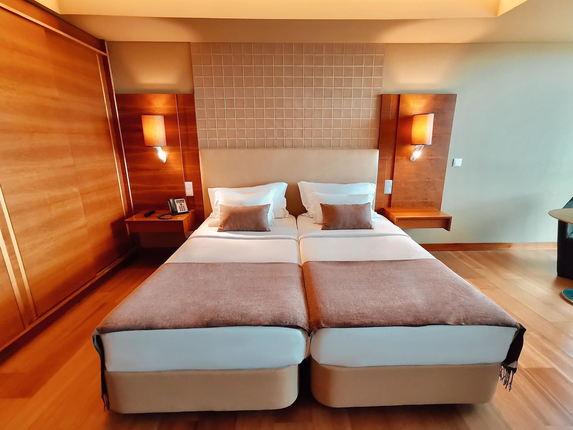 Room, Twin Beds, Sea View