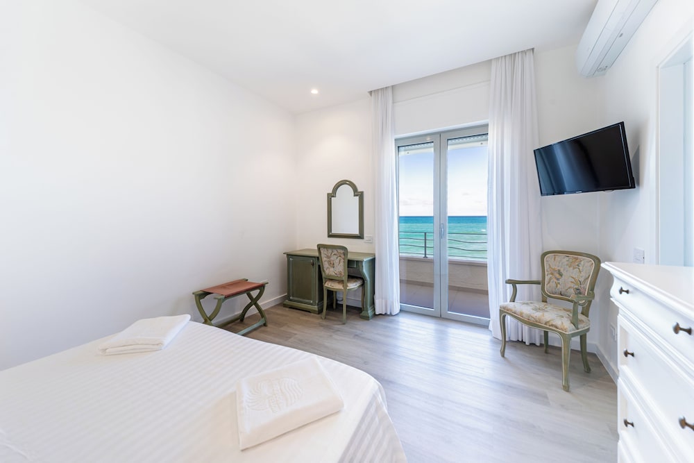 Hotel Poseidon 20/78