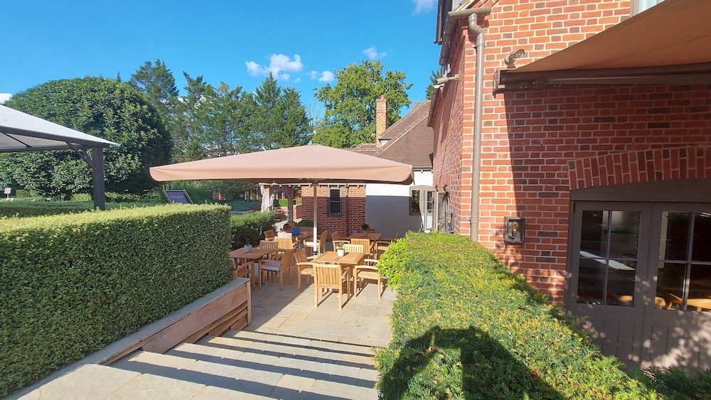 Hurley House Hotel 64/70