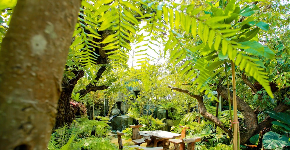 Taman Spa Resort 68/70
