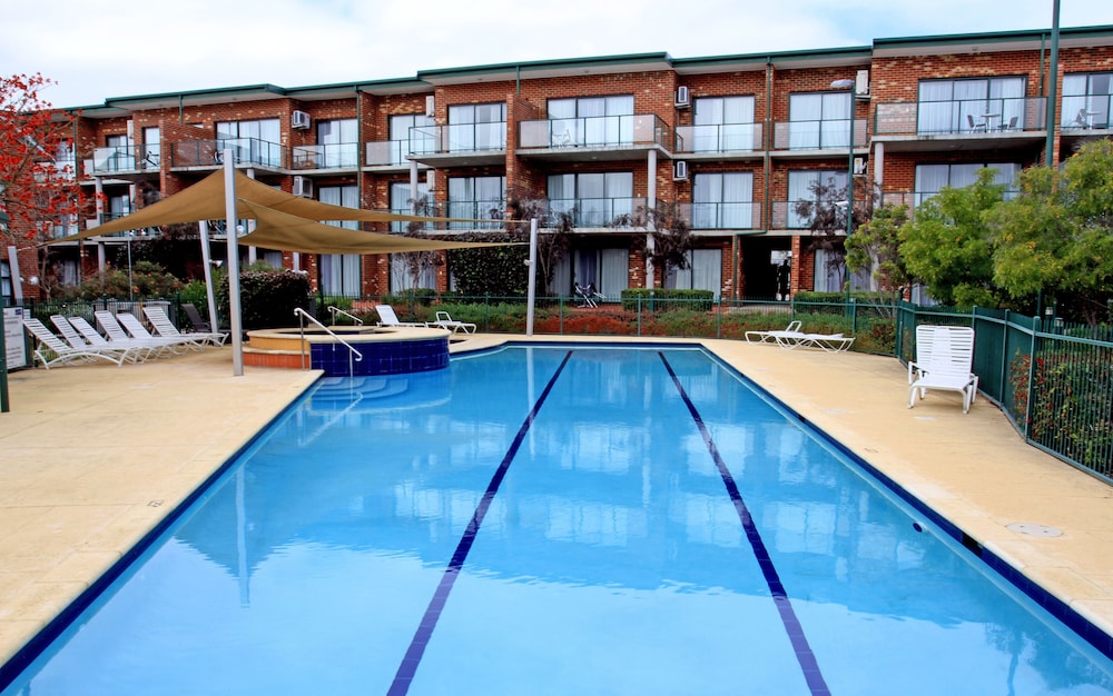 Perth Ascot Central Apartment Hotel 26/68