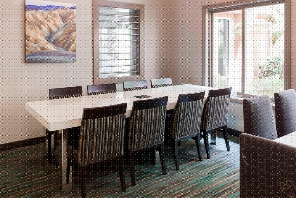 Residence Inn By Marriott Santa Clarita Valencia 49/61