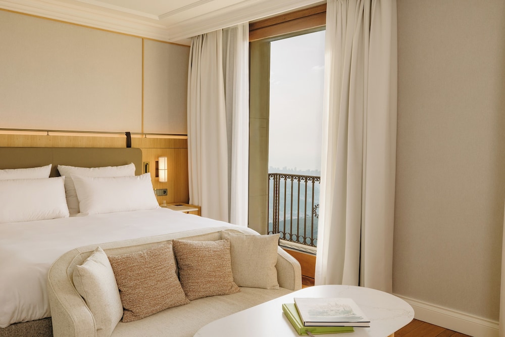 DELUXE, OCEAN VIEW