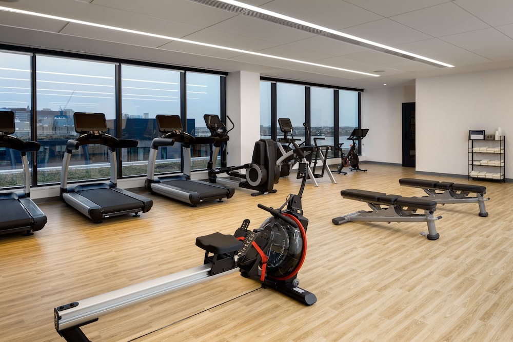 Hyatt Place Boston Seaport District 23/47