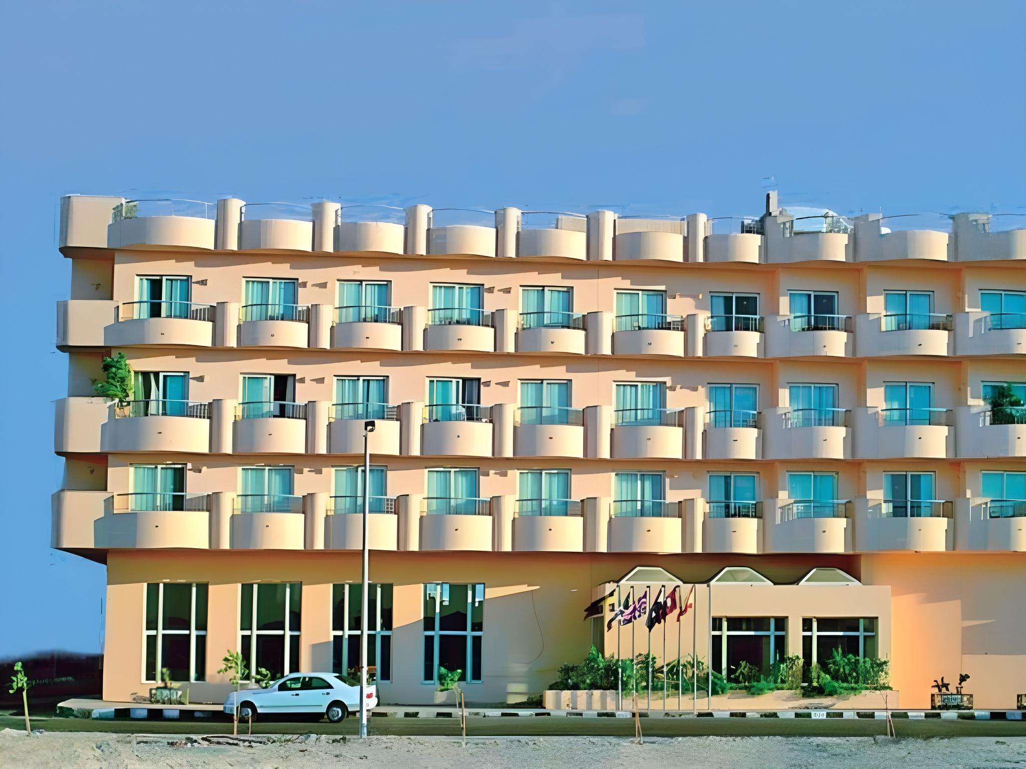 Sea Garden Hotel 4/42