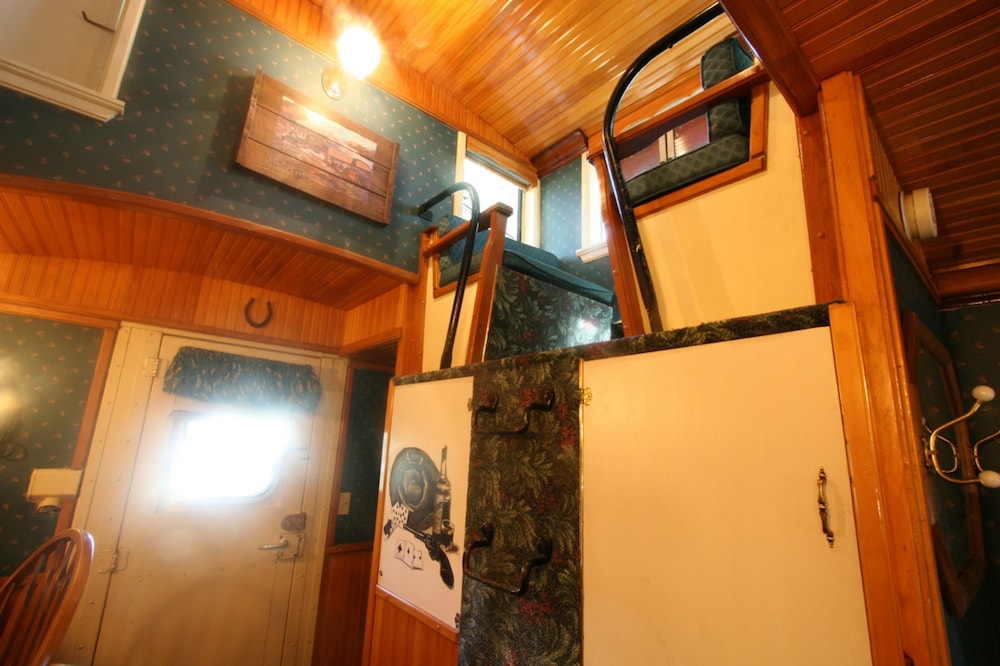 Featherbed Railroad Company 22/51