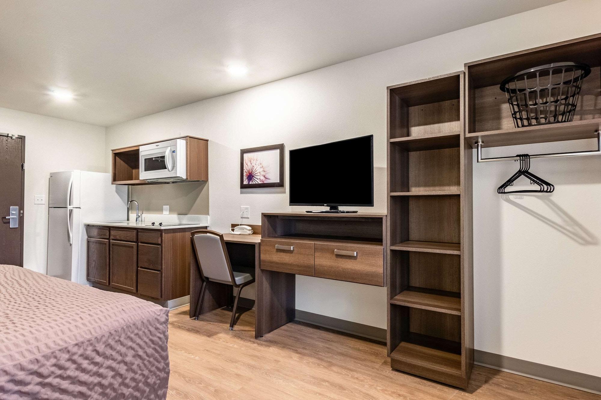 WoodSpring Suites Indianapolis Airport South 30/38
