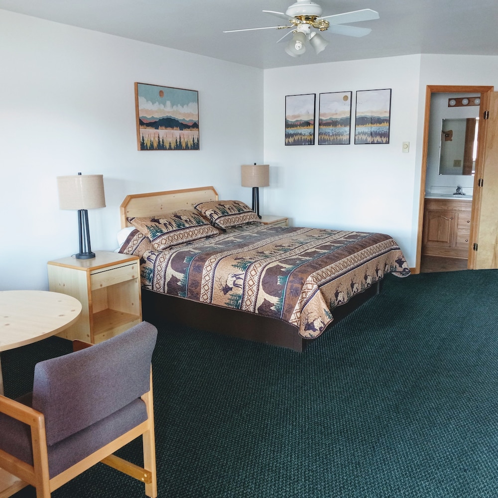 Lone Eagle Lodge 30/66