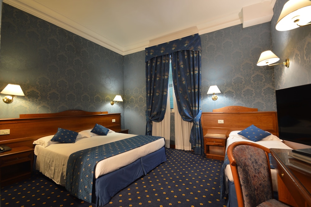 Hotel Montecarlo Roma 23/48