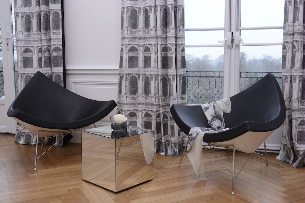 Art Hotel Rochecorbon 46/74
