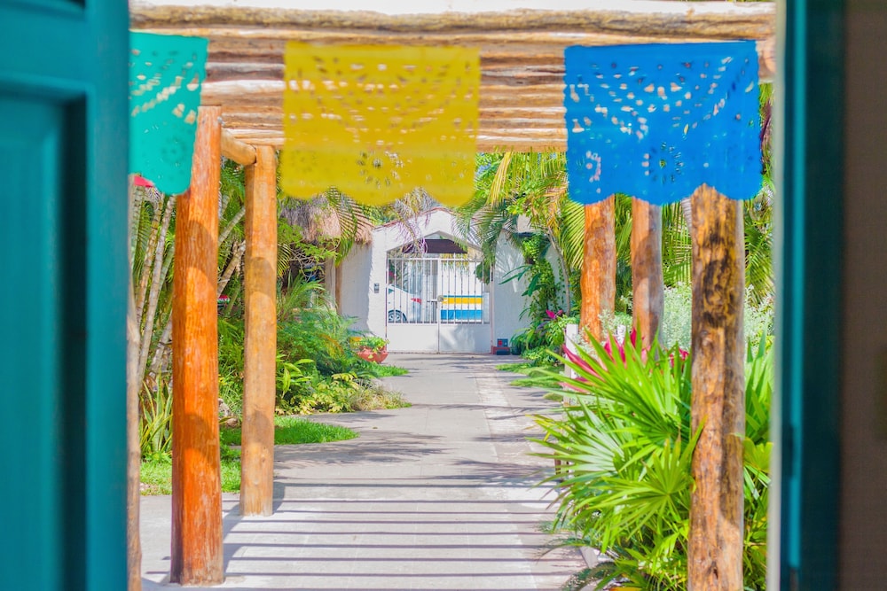 Hotel Villas Colibri Suites and Bungalows 44/50